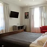 Oda ve Kahvaltı Euro