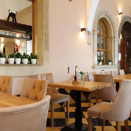 住宿加早餐酒店 Euro 4*